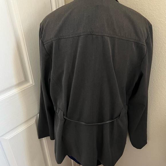 George jacket with belt has some stretch . Charcoal or dark gray colored - Picture 4 of 10
